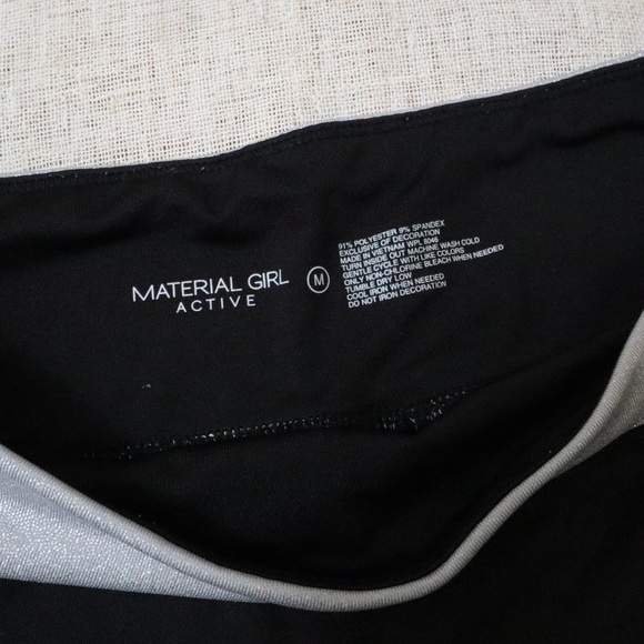 Material Girl Active Metallic Graphic Leggings - Picture 5 of 9